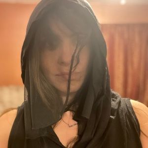 Jersey knit shirt with Mesh hood